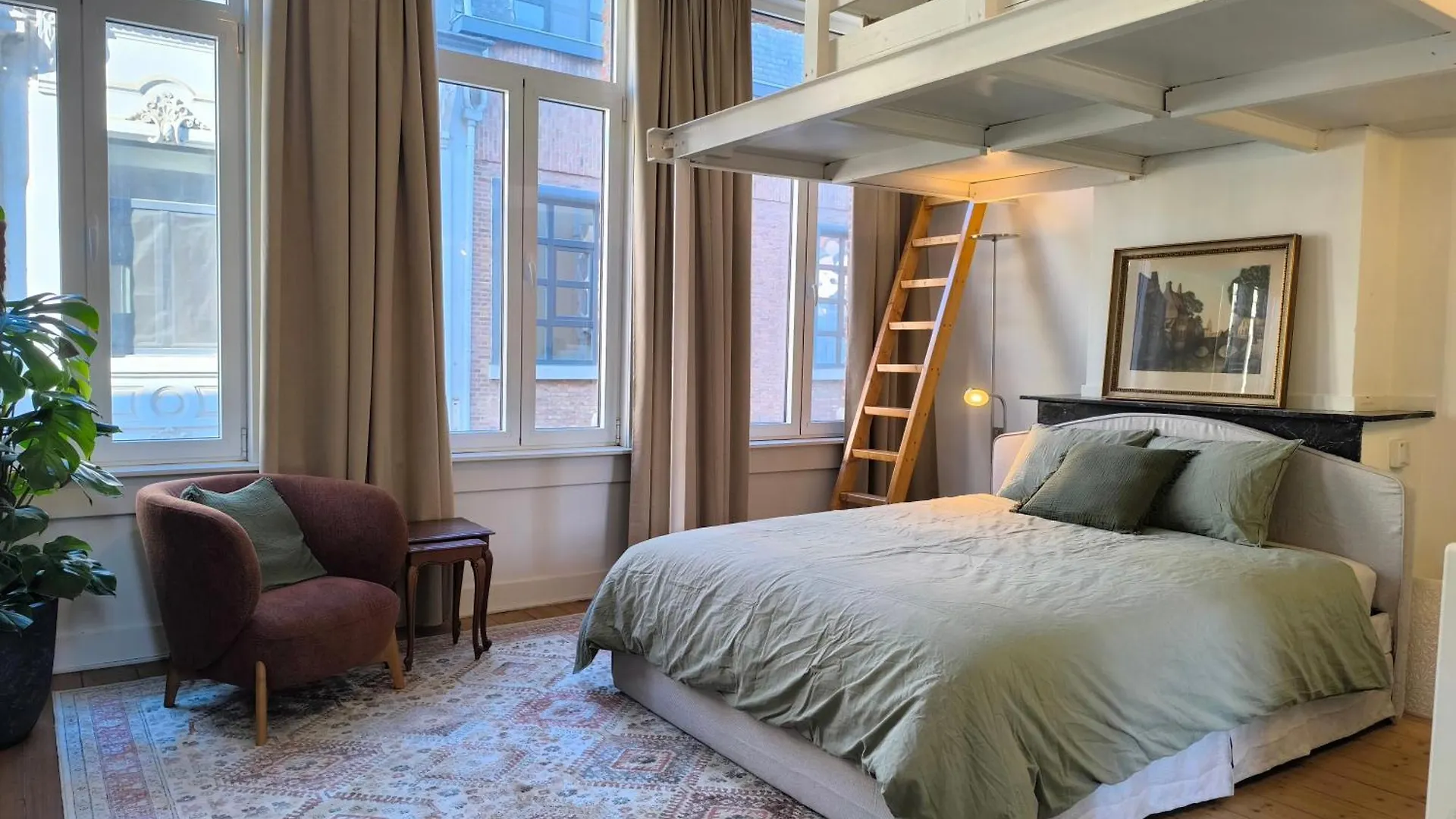 Lovely City Centre Duplex Антверпен 0*,  Бельгия